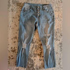Distressed Jean Slight Crop